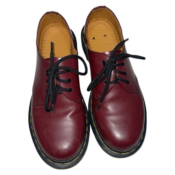 Dr. Marten's 1461 Smooth Leather Oxford Shoes in Cherry Red    Size:  US 7 - Picture 1 of 8
